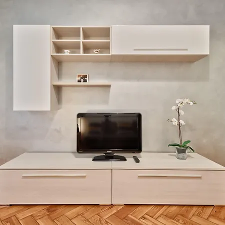 Lovely Flat Cit Apartament *