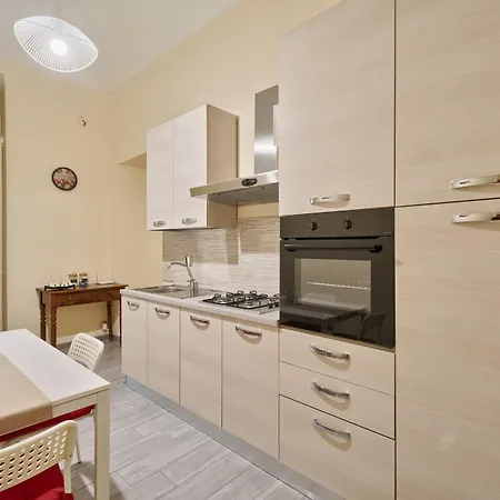 Apartament Lovely Flat Cit *
