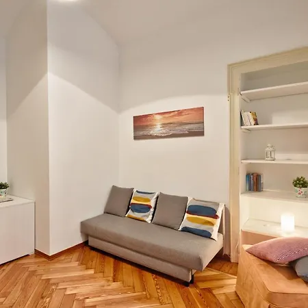 Lovely Flat Cit Apartment *