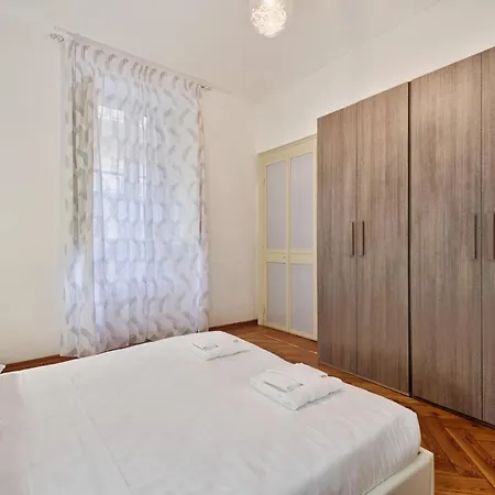 Lovely Flat Cit Apartment *